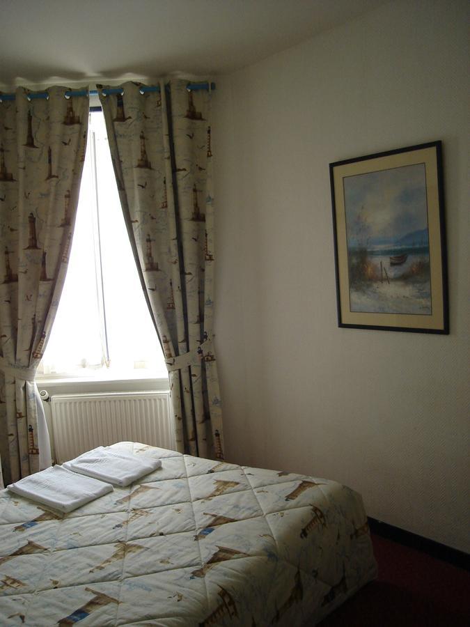 Hotel De La Gare แซ็งต์มาโล ภายนอก รูปภาพ